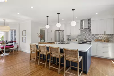 5529 Snake Rd, Oakland, CA 94611 - Photo 18