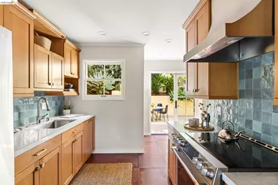 639 Jean St, Oakland, CA 94610 - Photo 14
