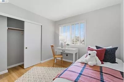 73 Bay Park Ter, Alameda, CA 94502 - Photo 36