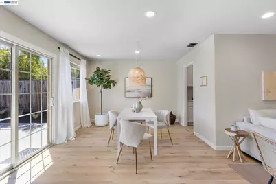 316 Fair Haven Rd, Alameda, CA 94501 - Photo 14