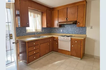 230 Flanders Ct, San Lorenzo, CA 94541 - Photo 32