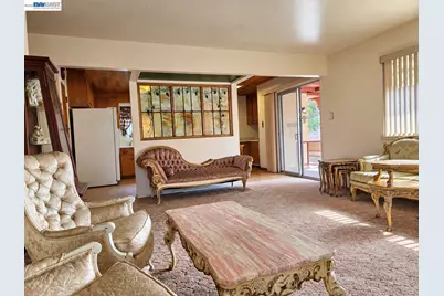 230 Flanders Ct, San Lorenzo, CA 94541 - Photo 2