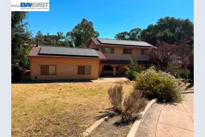 154 Vine St, Vacaville, CA 95688 - Photo 2
