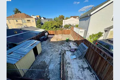 220 International Blvd, Oakland, CA 94606 - Photo 2