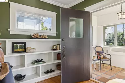5850 Lawton Ave, Oakland, CA 94618 - Photo 4