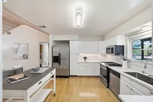 10561 Carver Dr, Cupertino, CA 95014 - Photo 14