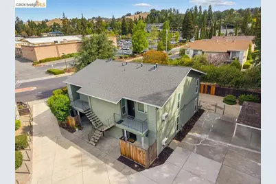 111 Virginia Hills Dr, Martinez, CA 94553 - Photo 12