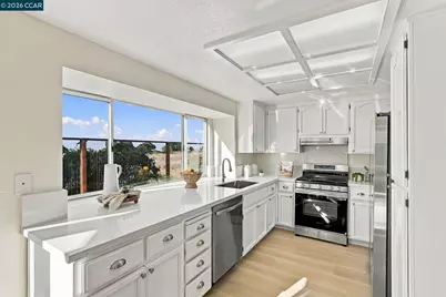 202 Oneil Cir, Hercules, CA 94547 - Photo 6