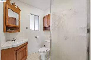214 Redondo Dr, Pittsburg, CA 94565 - Photo 32