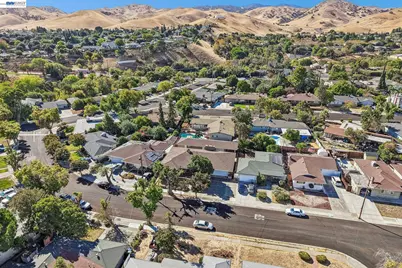 214 Redondo Dr, Pittsburg, CA 94565 - Photo 68