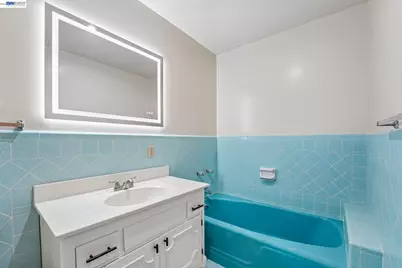 214 Redondo Dr, Pittsburg, CA 94565 - Photo 48