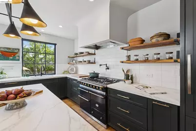 6628 Chabot Rd, Oakland, CA 94618 - Photo 22