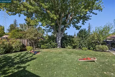 2172 Angus Dr, Walnut Creek, CA 94598 - Photo 34
