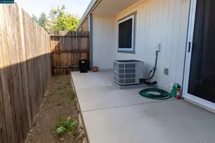 2371 Alta Garden Ln, Sacramento, CA 95825 - Photo 20