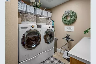 4040 Tilden Dr, Roseville, CA 95661 - Photo 18
