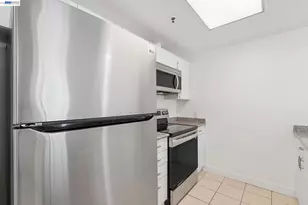 989 Webster St, Oakland, CA 94607 - Photo 6