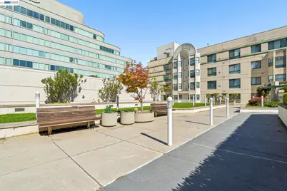 989 Webster Street #546, Oakland, CA 94607 - Photo 38