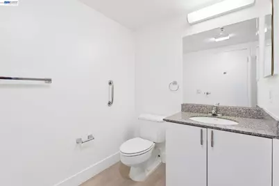 989 Webster Street #546, Oakland, CA 94607 - Photo 18