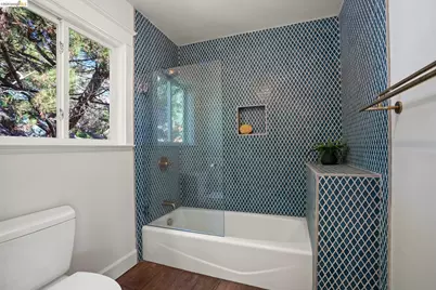 6145 Fremont St, Oakland, CA 94608 - Photo 46
