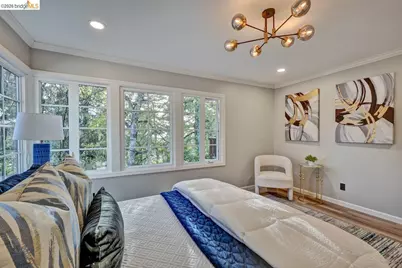6773 Wilton Dr, Oakland, CA 94611 - Photo 38