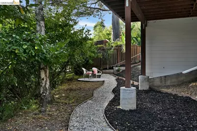 6773 Wilton Dr, Oakland, CA 94611 - Photo 54