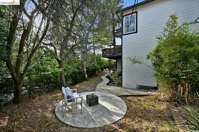 6773 Wilton Dr, Oakland, CA 94611 - Photo 52