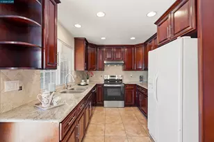 3 Sandalwood Ct, Pittsburg, CA 94565 - Photo 6