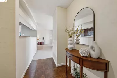5405 Carlton St #202, Oakland, CA 94618 - Photo 6