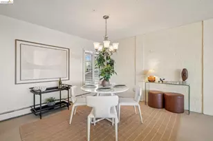 5405 Carlton St, Oakland, CA 94618 - Photo 12