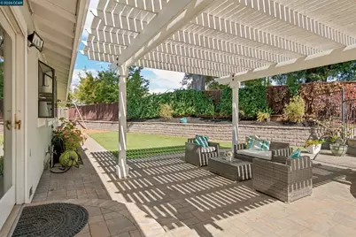 7 Beswick Ct, Pleasant Hill, CA 94523 - Photo 22