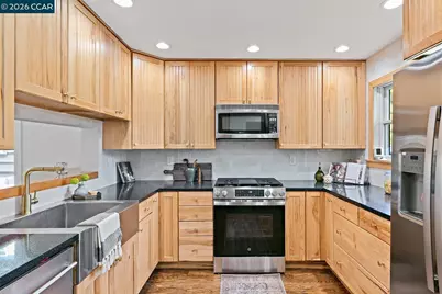 2703 Mathews St, Berkeley, CA 94702 - Photo 10