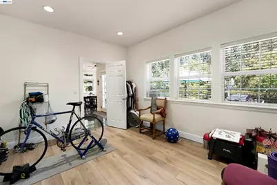 8016 Golden Eagle Way, Pleasanton, CA 94588 - Photo 18