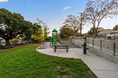 2630 Highland Ave, Oakland, CA 94606 - Photo 44