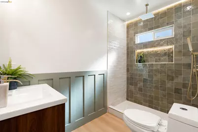 2630 Highland Ave, Oakland, CA 94606 - Photo 16