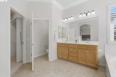 350 Gladstone Dr, Brentwood, CA 94513 - Photo 32