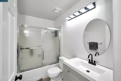 418 Dohrmann Ln, Pinole, CA 94564 - Photo 40