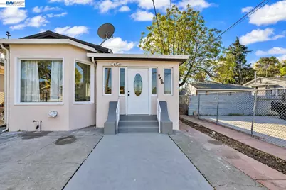 2468 82nd Ave, Oakland, CA 94605 - Photo 2