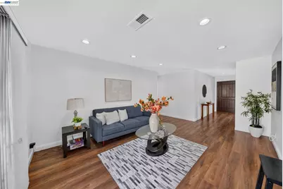 32245 Chechester Dr, Union City, CA 94587 - Photo 14