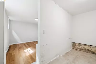 2229 21st Ave, Oakland, CA 94606 - Photo 30