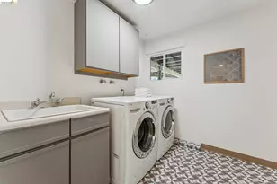 2659 Carisbrook Dr, Oakland, CA 94611 - Photo 52