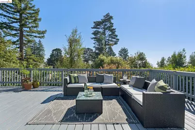 2659 Carisbrook Dr, Oakland, CA 94611 - Photo 26