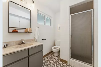 2659 Carisbrook Dr, Oakland, CA 94611 - Photo 54