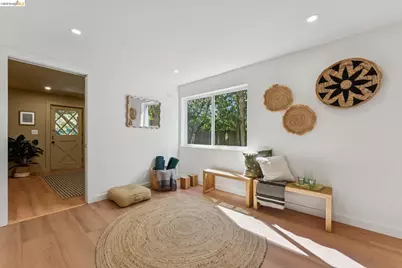 2659 Carisbrook Dr, Oakland, CA 94611 - Photo 56