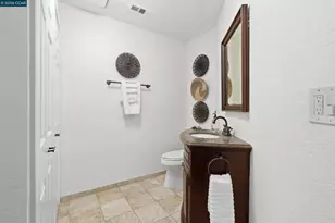2 Heritage Oaks Rd, Pleasant Hill, CA 94523 - Photo 40