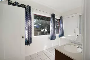 1646 51st Ave, Oakland, CA 94601 - Photo 22