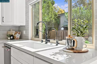 1592 Candelero Dr, Walnut Creek, CA 94598 - Photo 14