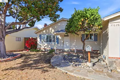 39628 Banyan Tree Rd, Fremont, CA 94538 - Photo 2