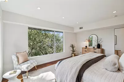 25 Ascot Court, Oakland, CA 94611 - Photo 38