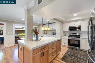 1200 Canyonwood Ct #8, Walnut Creek, CA 94595 - Photo 8