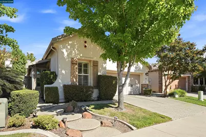 371 Perazul Cir, Sacramento, CA 95835 - Photo 2